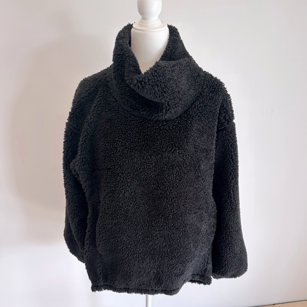 Lululemon Black fuzzy funnel neck top, size 10.
